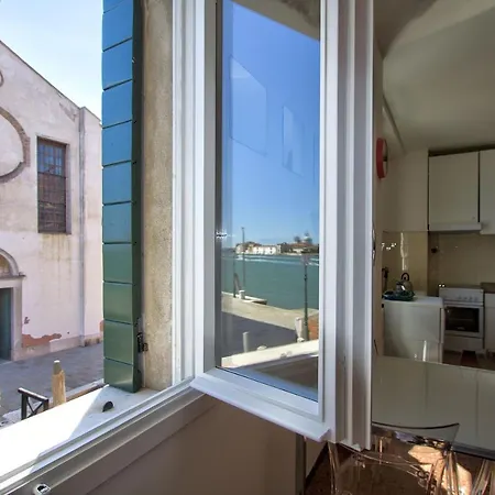 Canalview Giudecca Apartment